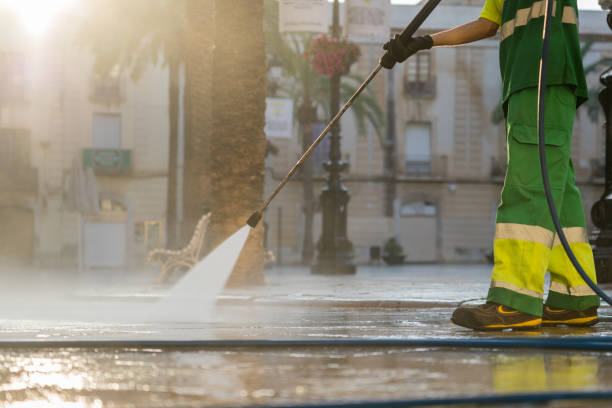 Best Sidewalk and Walkway Cleaning  in Aurora, OH